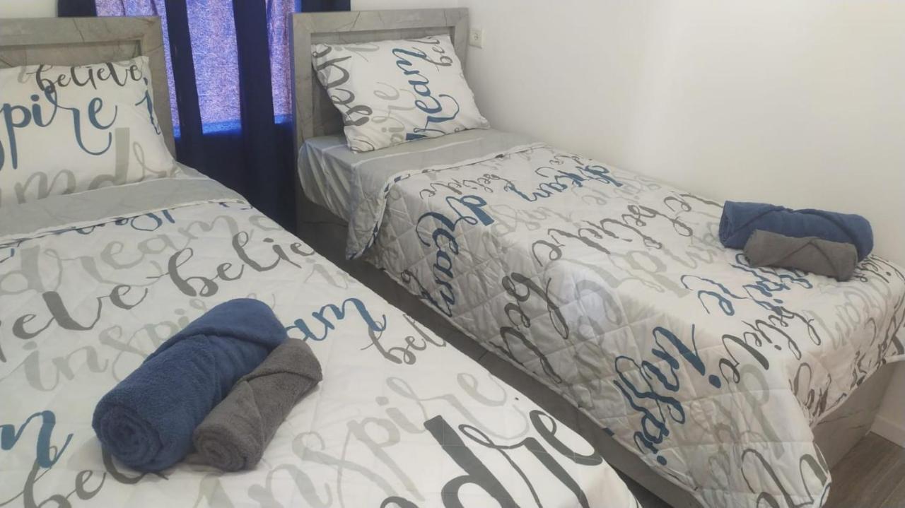 אצל דוד בכפר Apartment Kfar Gidon Екстериор снимка